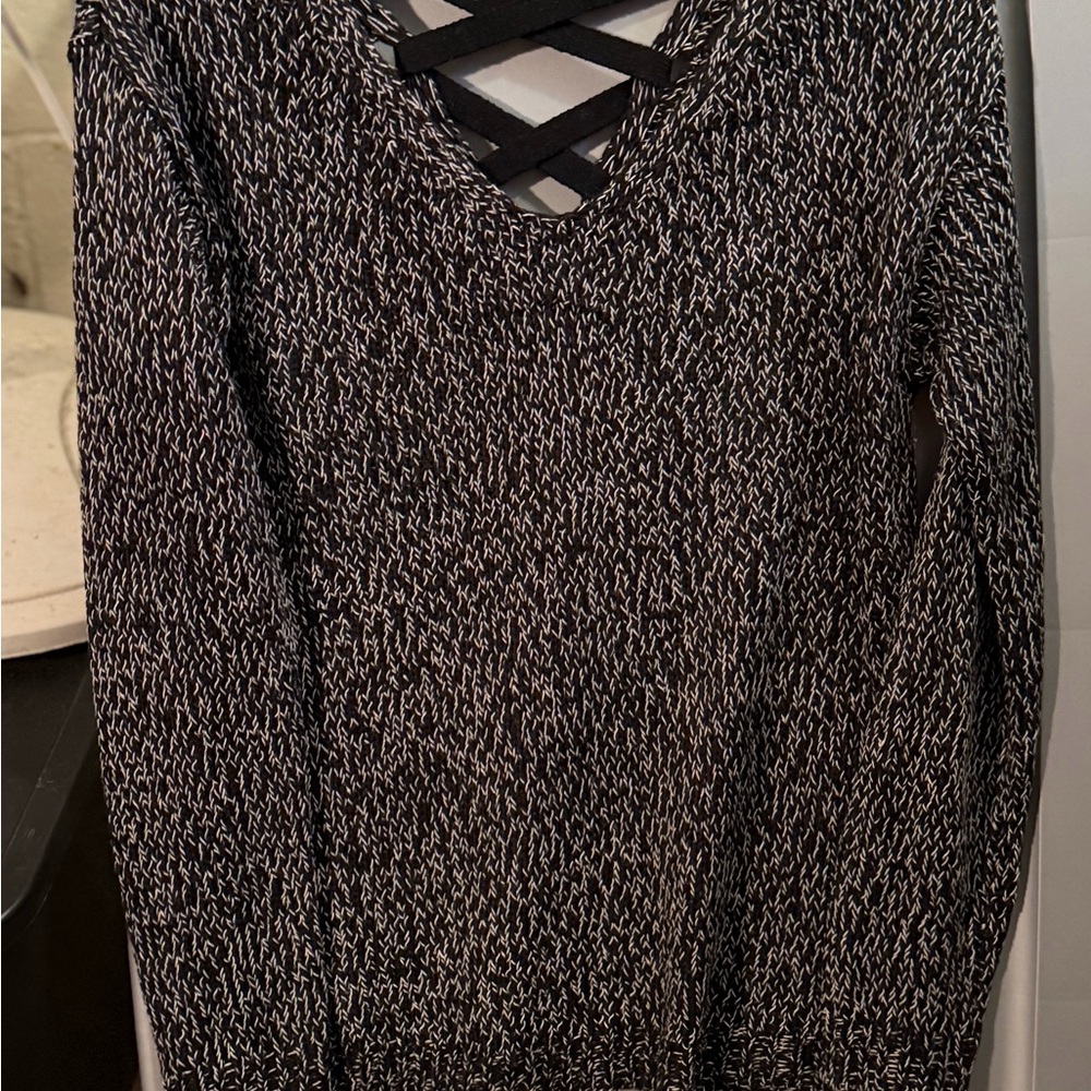 RDI Black and White Marled Knit Sweater with Crisscross Neck
